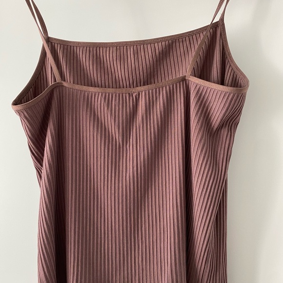 Aritzia Dusty Purple Tank - Picture 2 of 4
